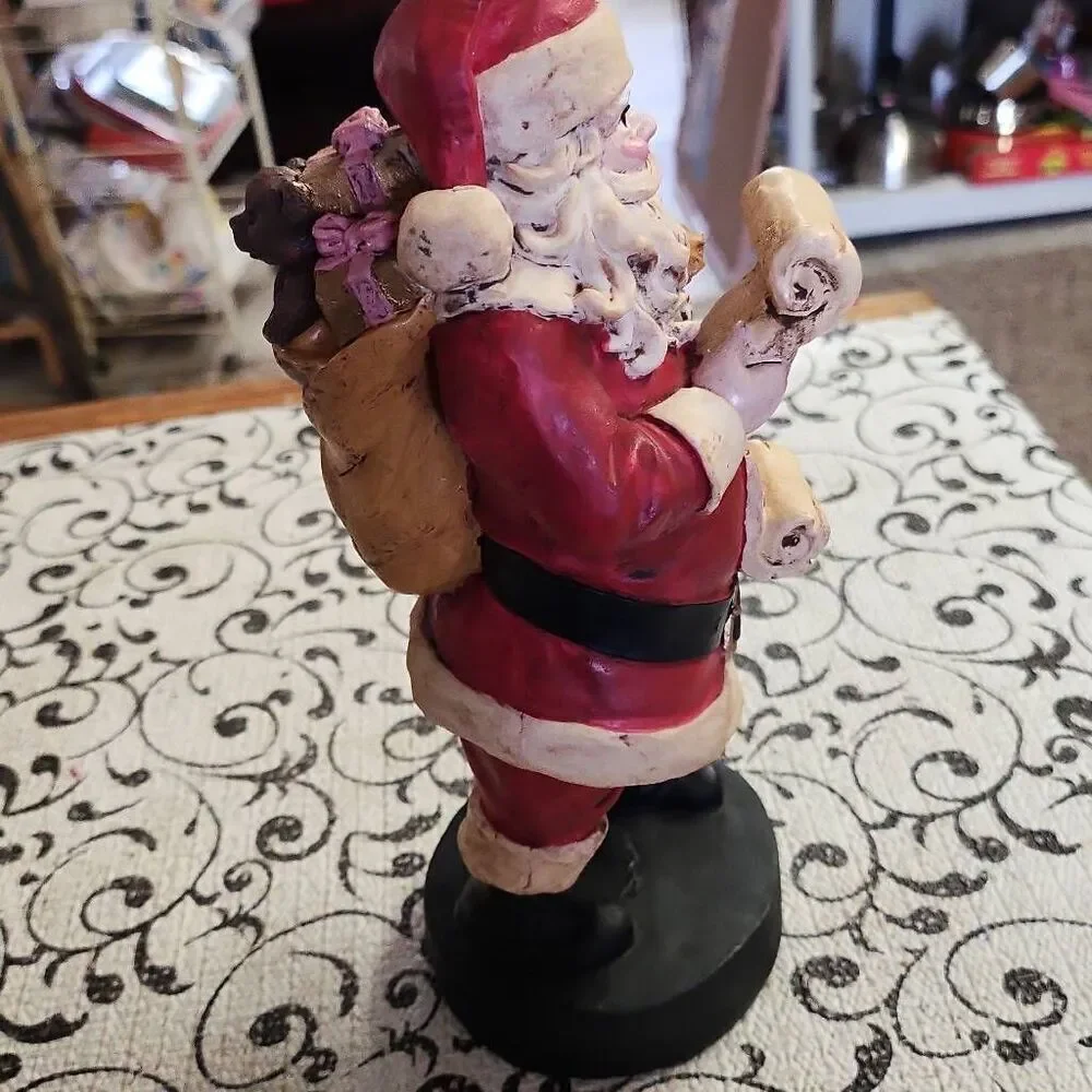 Windsor Collection Santa Collectible